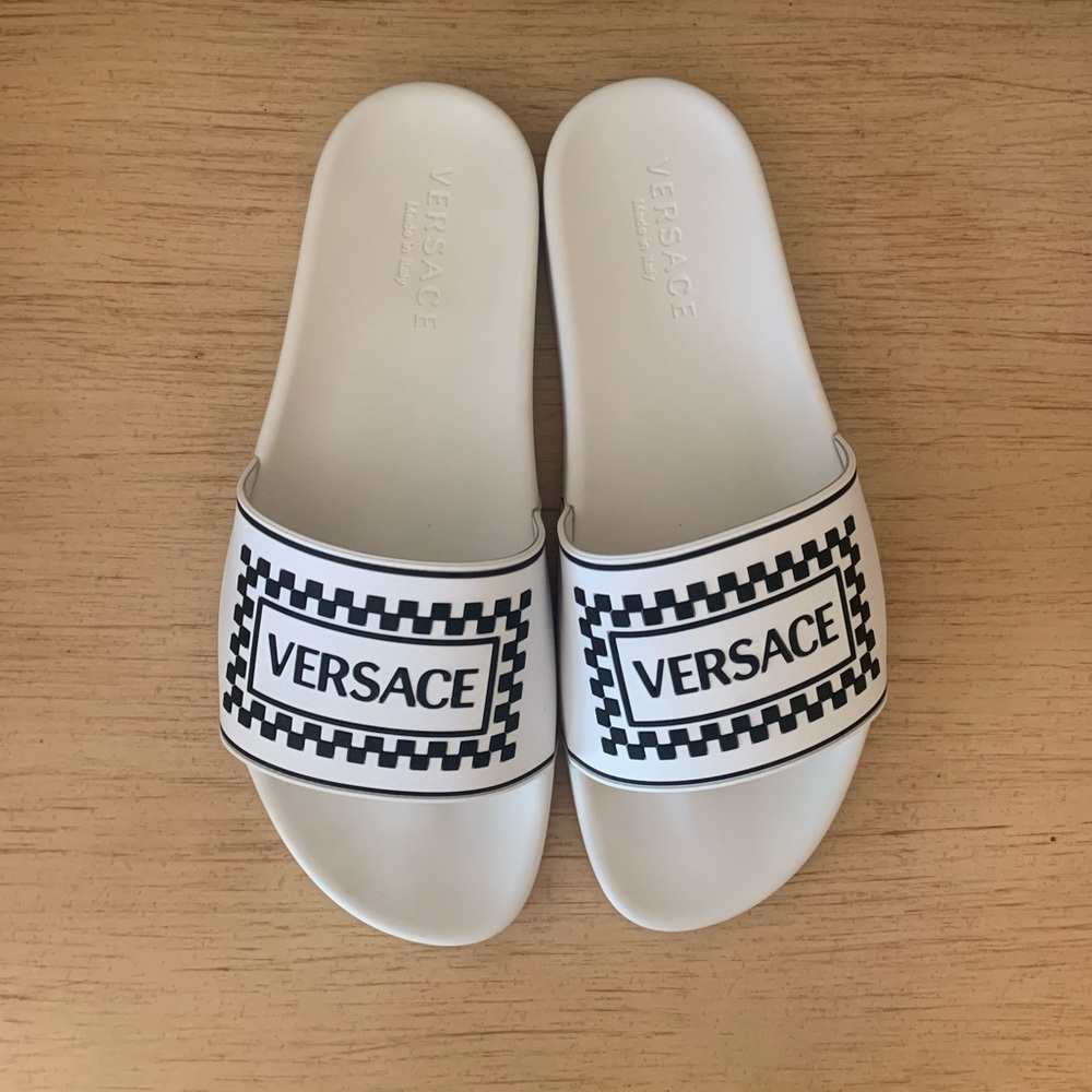 VERSACE SLIDES - Picture 2 of 13